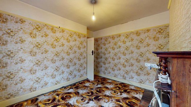 80 Beverley Road, Whyteleafe, Surrey, CR3 0DX 5