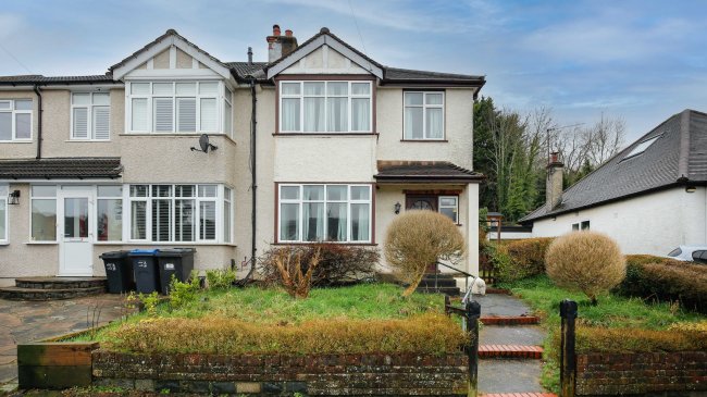 80 Beverley Road, Whyteleafe, Surrey, CR3 0DX 5