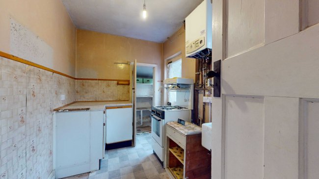 80 Beverley Road, Whyteleafe, Surrey, CR3 0DX 5