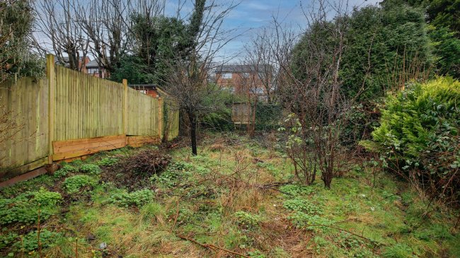 80 Beverley Road, Whyteleafe, Surrey, CR3 0DX 5