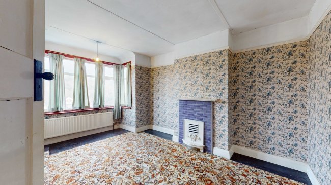 80 Beverley Road, Whyteleafe, Surrey, CR3 0DX 5