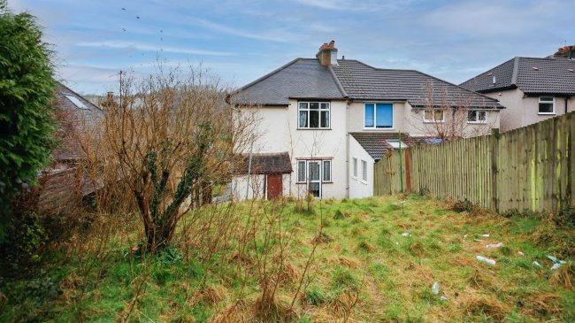 80 Beverley Road, Whyteleafe, Surrey, CR3 0DX 5