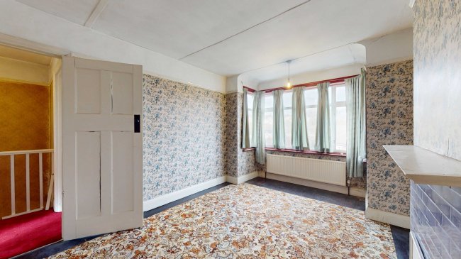 80 Beverley Road, Whyteleafe, Surrey, CR3 0DX 5