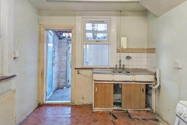 253 Sydenham Road, Croydon, CR0 2ET 10