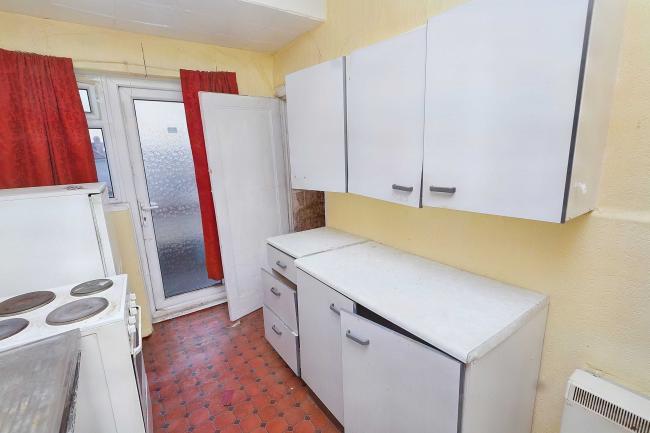 18A Highcroft Avenue, Wembley, HA0 1TG 10