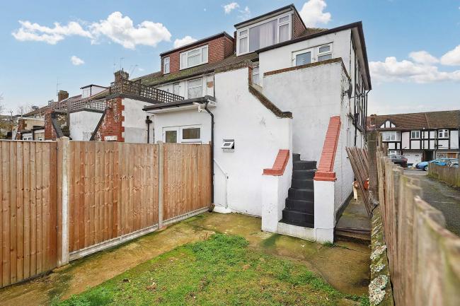 18A Highcroft Avenue, Wembley, HA0 1TG 10