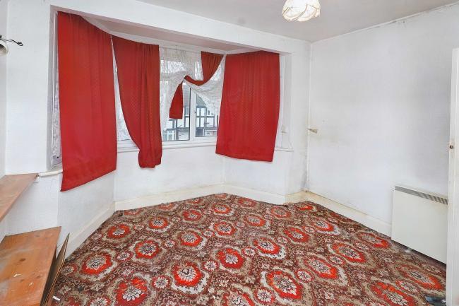 18A Highcroft Avenue, Wembley, HA0 1TG 10