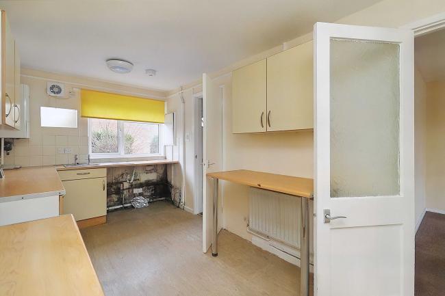 12 De Lisle Close, Hilsea, Portsmouth, PO2 0UZ 4