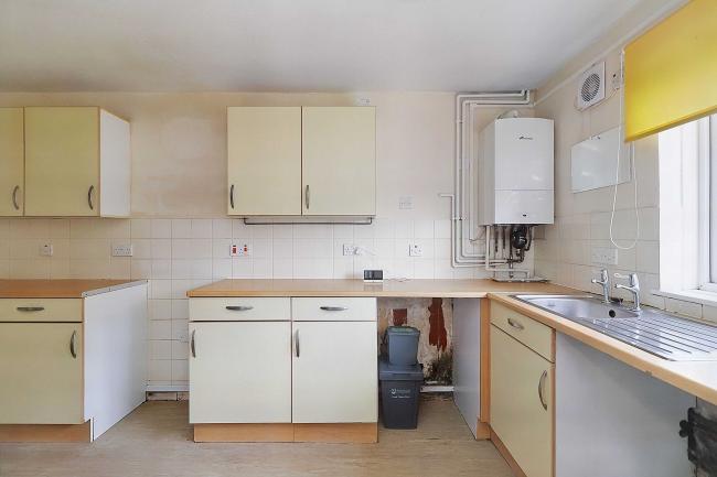 12 De Lisle Close, Hilsea, Portsmouth, PO2 0UZ 4