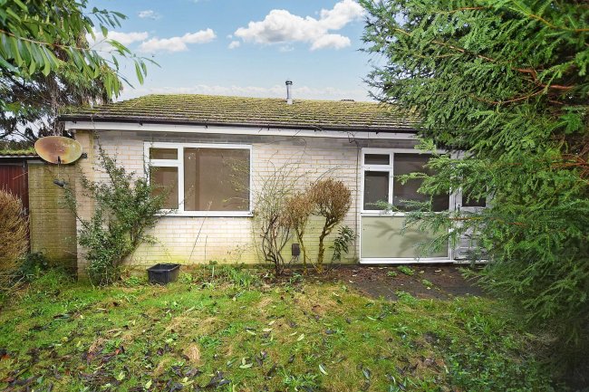 8 Woodbourne Close, Liss, GU33 7BA 8