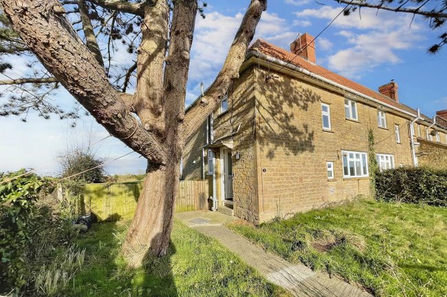 8 Yeovil Road, Tintinhull, Yeovil, Somerset, BA22 8QL 10