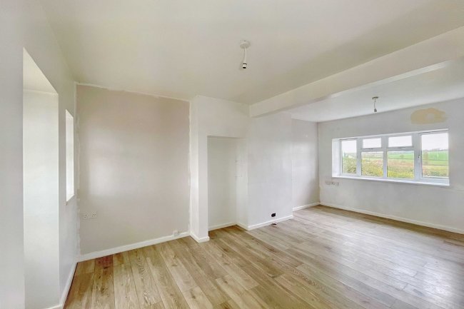 8 Yeovil Road, Tintinhull, Yeovil, Somerset, BA22 8QL 10