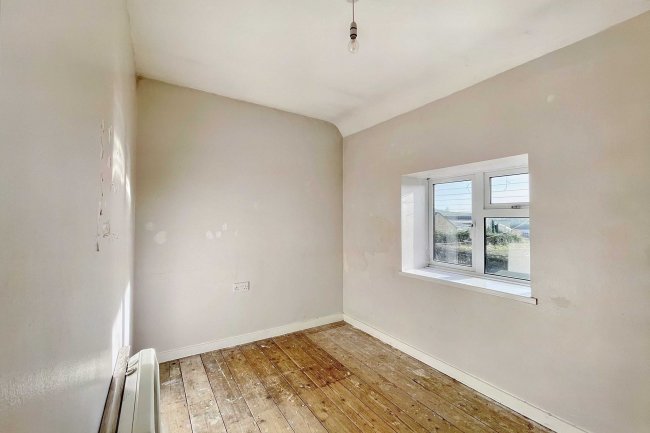 8 Yeovil Road, Tintinhull, Yeovil, Somerset, BA22 8QL 10