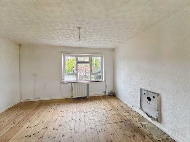 22 Beech Lane, Grayshott, Hindhead, GU26 6LT 10