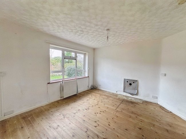 22 Beech Lane, Grayshott, Hindhead, GU26 6LT 10