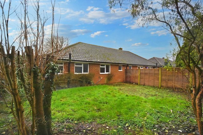 22 Beech Lane, Grayshott, Hindhead, GU26 6LT 10