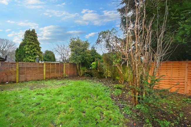 22 Beech Lane, Grayshott, Hindhead, GU26 6LT 10