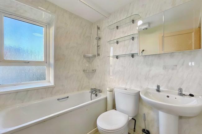 18 West Street, Templecombe, Somerset, BA8 0LG 6