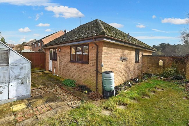 35 Coniston Road, Bordon, GU35 0NP 1