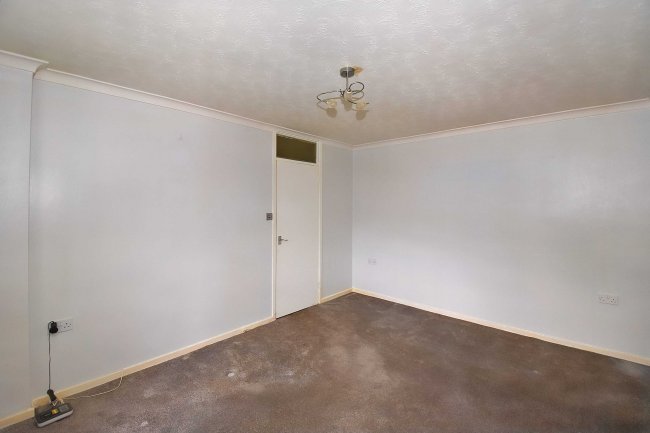 35 Coniston Road, Bordon, GU35 0NP 1