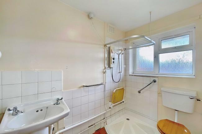 7 Greenhill Road, Yeovil, Somerset, BA21 5NA 6