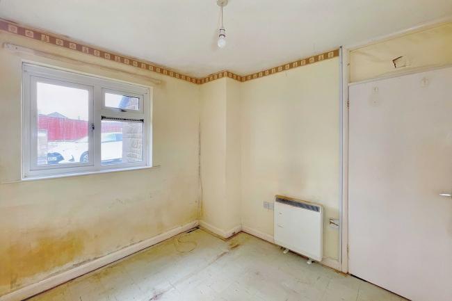 2 Eastfield Close, Martock, Somerset, TA12 6NJ 7