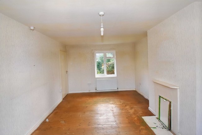 3 Gunns Farm, Liphook, Hampshire, GU30 7HL 6