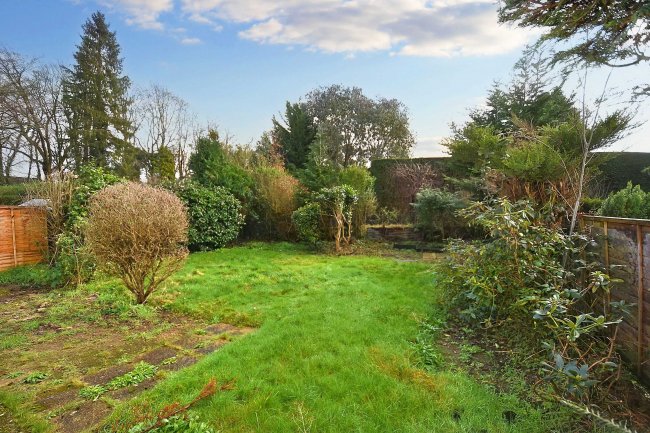 3 Gunns Farm, Liphook, Hampshire, GU30 7HL 6