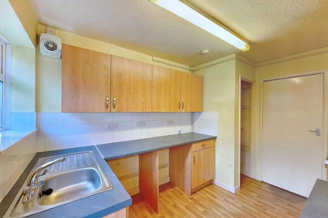 11 Greenhill Road, Yeovil, Somerset, BA21 5NB 7