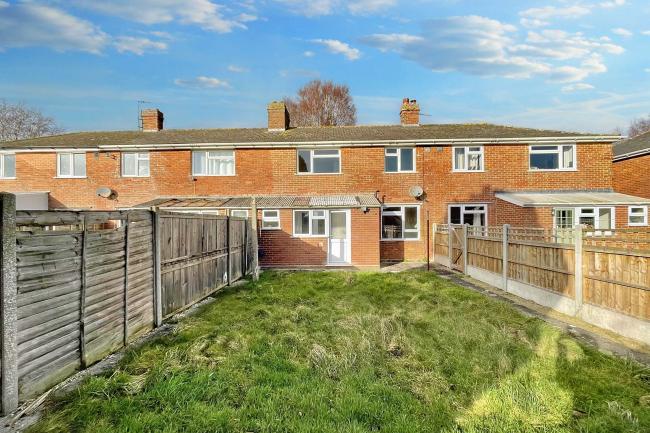 51 Newclose Terrace, Stoke Sub Hamdon, Somerset, TA14 6QH 8