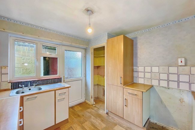 10 Poplars Close, Yeovil Marsh, Yeovil, Somerset BA21 3QW 7