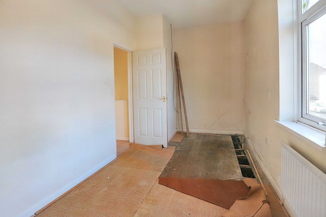 1 Hedworth Lane, Boldon Colliery, NE35 9HS 5