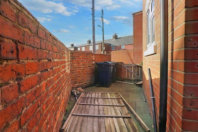 1 Hedworth Lane, Boldon Colliery, NE35 9HS 5