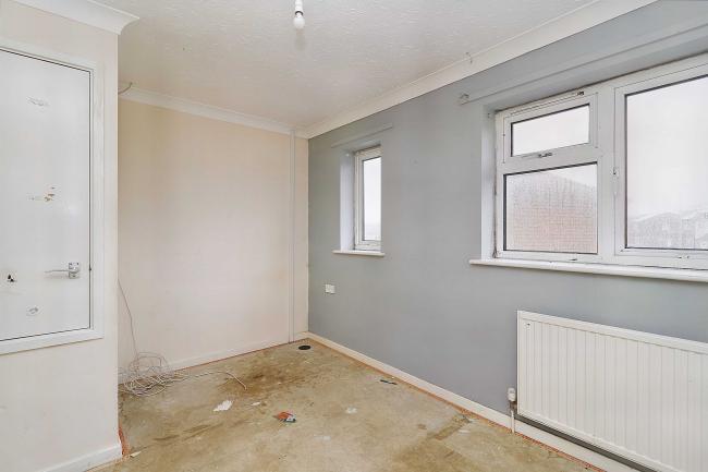 3 Bevis Close, Southampton, Hampshire, SO45 1RG 4