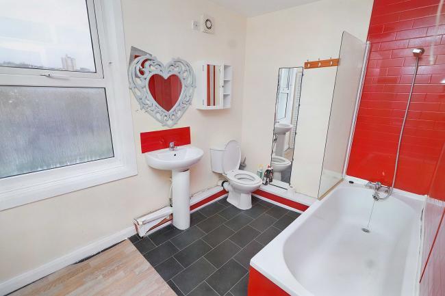 64 Constitution Road, Chatham, Kent, ME5 7DW 2