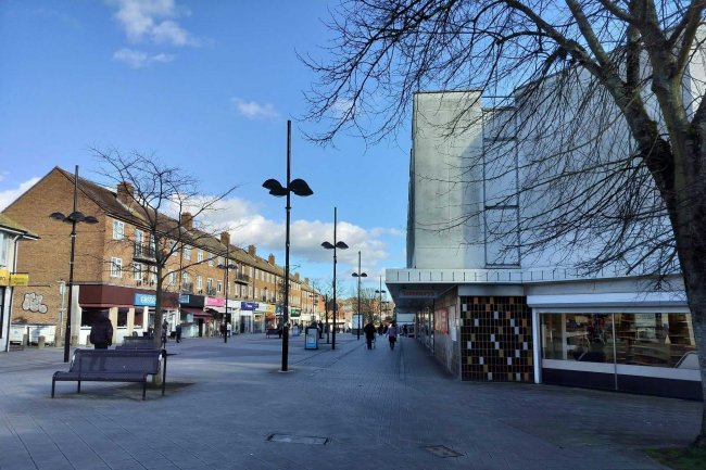 404 Bitterne Road Precinct, Southampton, SO18 1DD 1