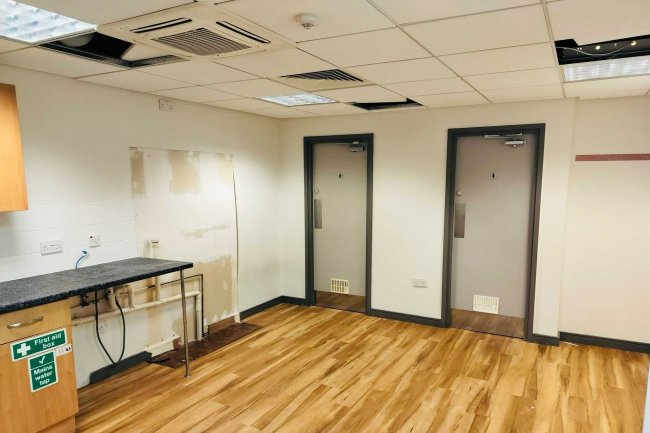 404 Bitterne Road Precinct, Southampton, SO18 1DD 1