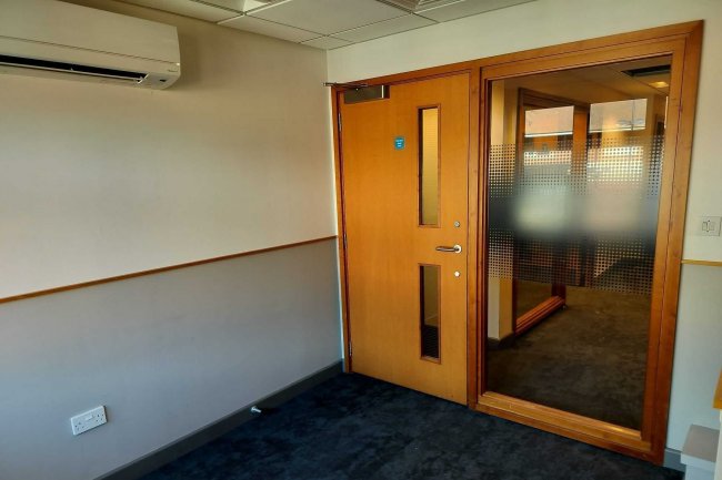 404 Bitterne Road Precinct, Southampton, SO18 1DD 1