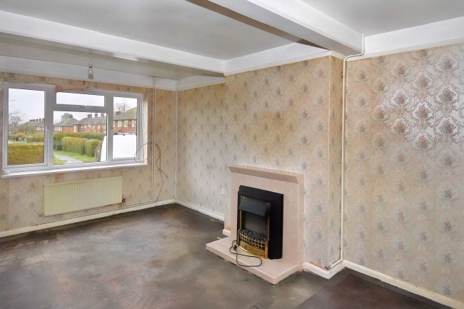 31 Vinson Road, Liss, GU33 7NE 7