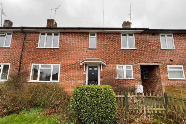 31 Vinson Road, Liss, GU33 7NE 7
