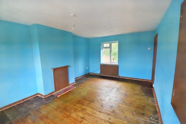 31 Vinson Road, Liss, GU33 7NE 7