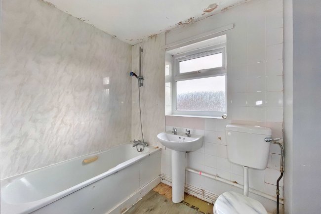 123 Marl Close, Yeovil, Somerset, BA21 3NF 1