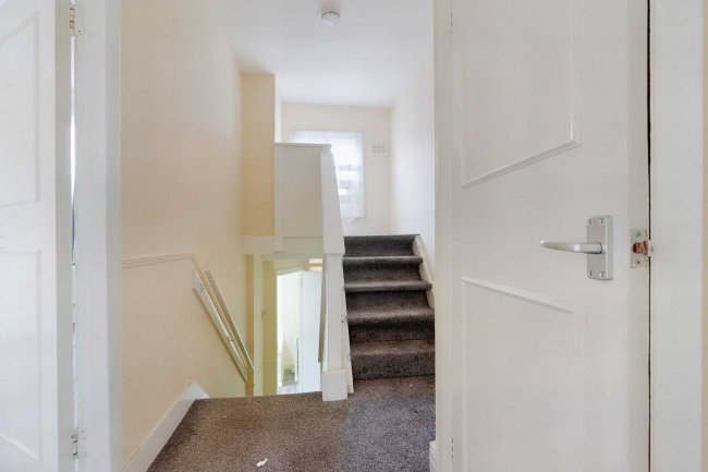 Top Floor Flat, 32 Fordingley Road, Maida Vale, London, W9 3HF 8