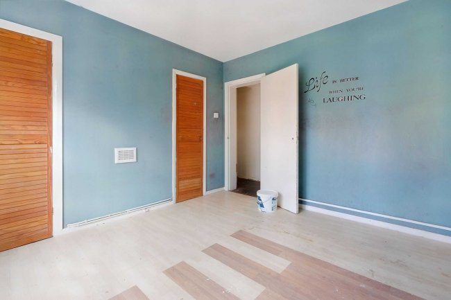 56 Grove Avenue, Pinner, Middlesex, HA5 5NU 8