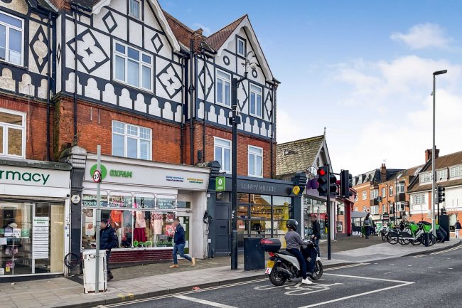 Flat 1. 2 Replingham Road, Southfields, London, SW18 5LS 1