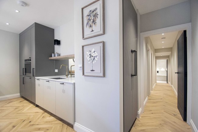 Flat 1. 2 Replingham Road, Southfields, London, SW18 5LS 1