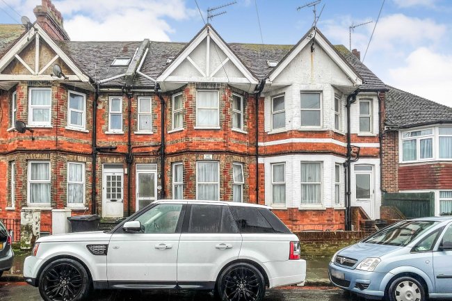 30B Bourne Street, Eastbourne, BN21 3EP 7