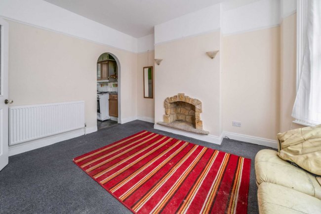 30B Bourne Street, Eastbourne, BN21 3EP 7