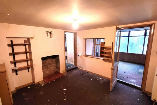 37 Chapel Hill, Reading, RG31 5BT 2