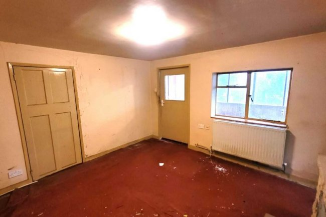 37 Chapel Hill, Reading, RG31 5BT 2